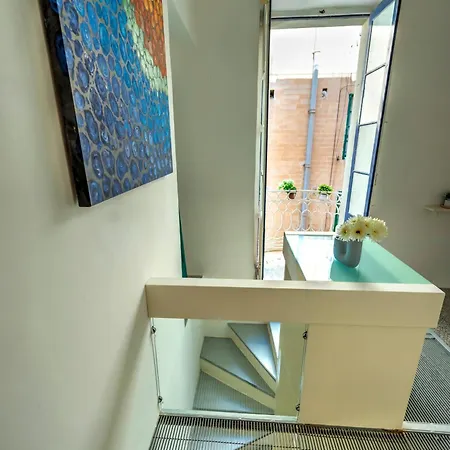 Duplex Tastefully Furnished Flat In Mcop1-1 La Valette