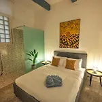 Duplex With Balcony *