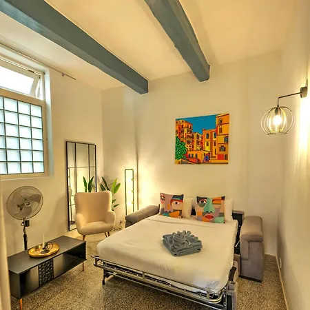 Lejlighed Duplex Tastefully Furnished Flat In Mcop1-1 *