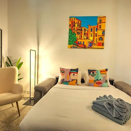 Duplex Tastefully Furnished Flat In Mcop1-1 Valletta