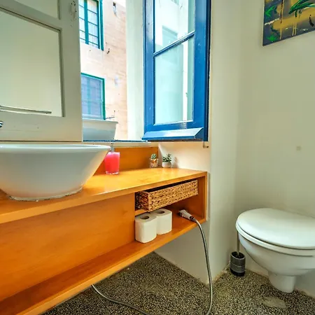 Duplex Tastefully Furnished Flat In Mcop1-1 Valeta
