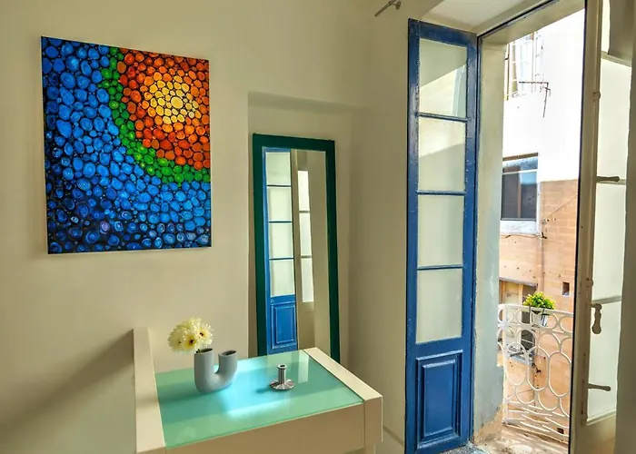 Duplex With Balcony * 瓦莱塔